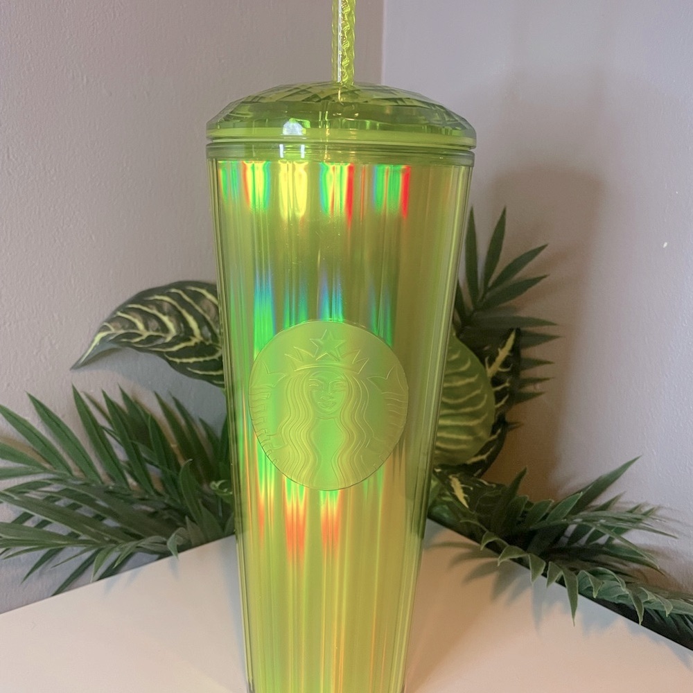 🌟Starbucks Kaleidoscope Green Iridescent Tumbler with Straw, Venti 24oz Cold Cup